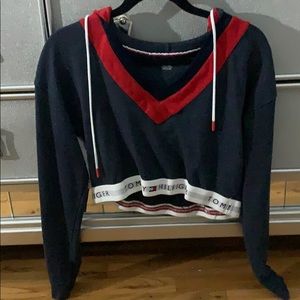 cropped tommy hilfiger